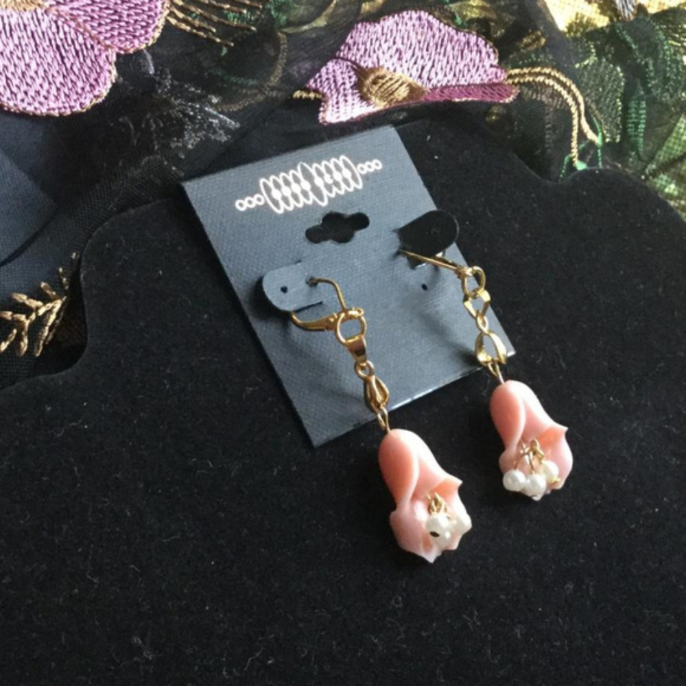 12/13 HOST PICK🎉 18K GoldPlated Rose Earrings